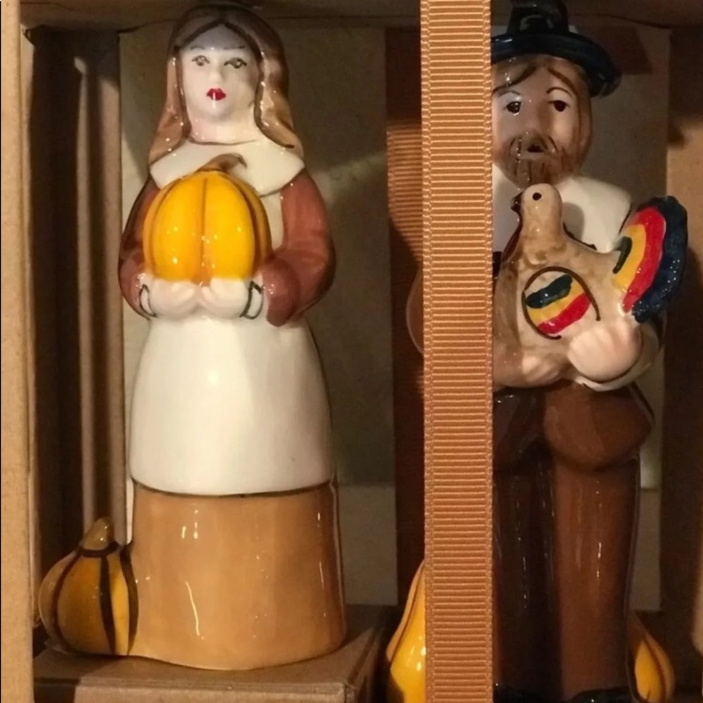 Blue Sky pilgrim salt & pepper shakers, NWT